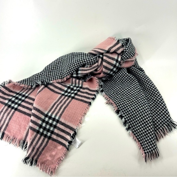TAHARI reversible Scarf - Picture 4 of 9